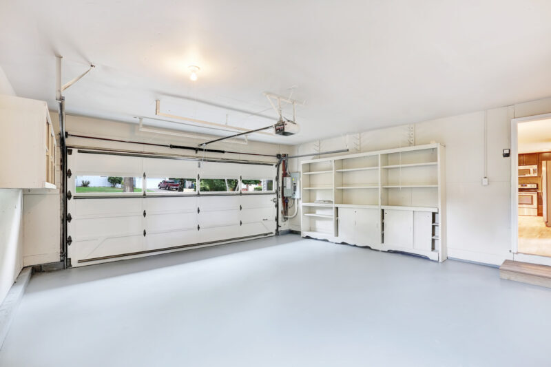 Did you know that not all garage door installers are created equal these days? Here's how simple it actually is to choose the best garage door company.