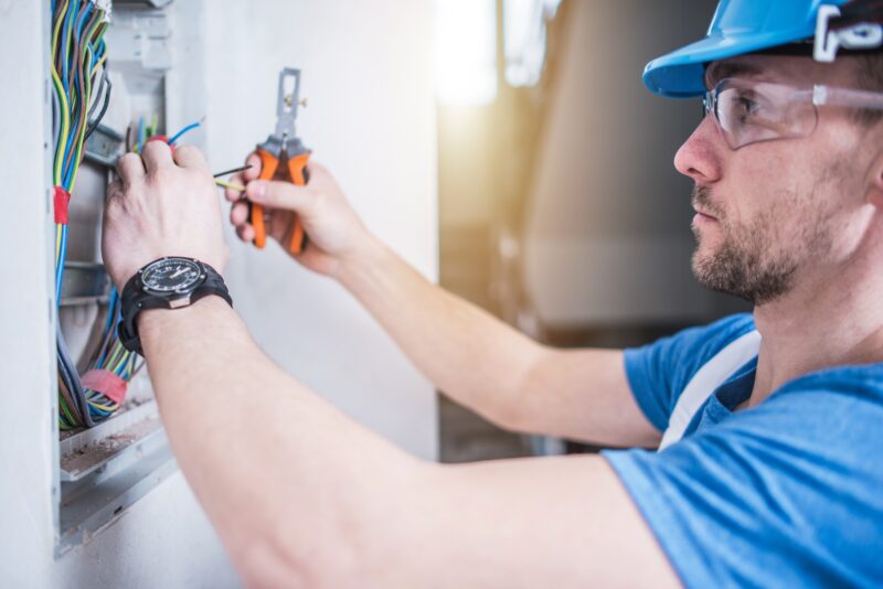 Are you looking to hire an electrician? Read here for seven important questions you should ask in the process of hiring your electrician.