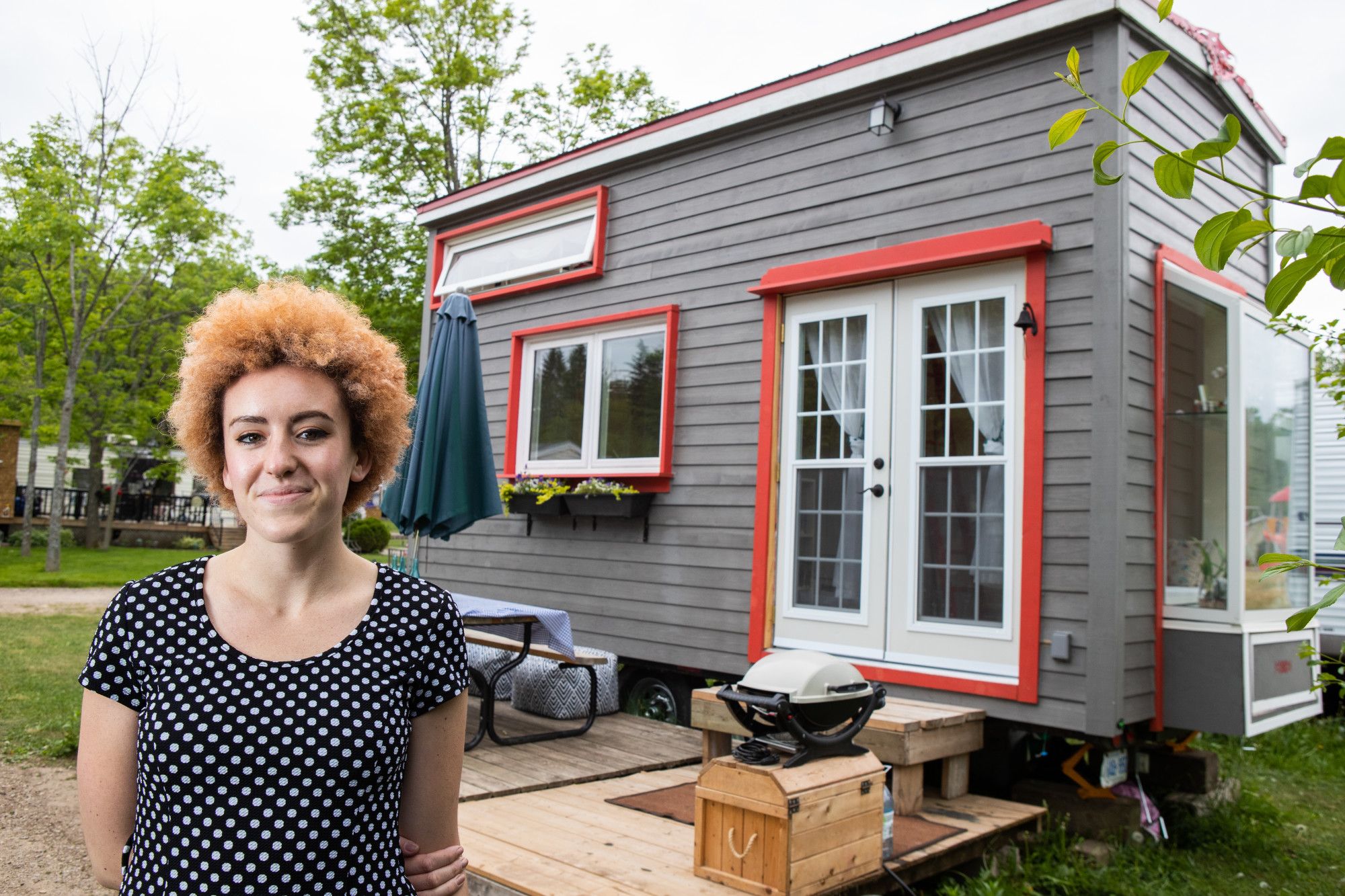 the-benefits-of-living-in-a-tiny-home-riot-housewives